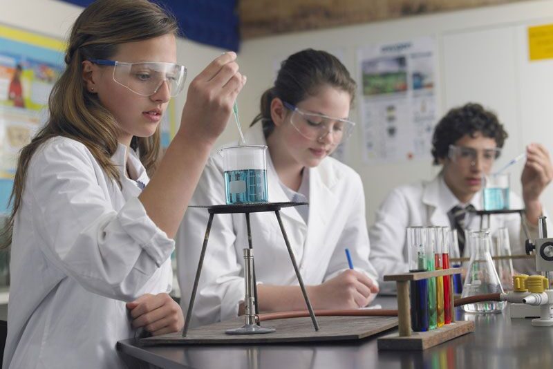 students in a lab, how MSIs can increase diversity in STEM